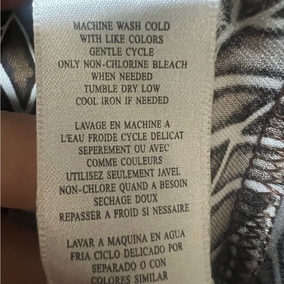 BCBGMaxAzria Wrap Midi Dress size XS cap pleated sleeves chevron modern print - Picture 9 of 10